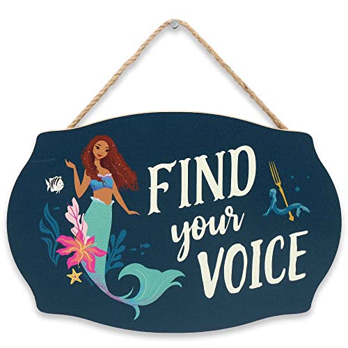 Open Road Brands Disney The Little Mermaid Ariel Find Your Voice Hängende Holz-Wanddekoration – lustiges Ariell-Schild für Kinderzimmer oder Spielzimmer von Open Road Brands