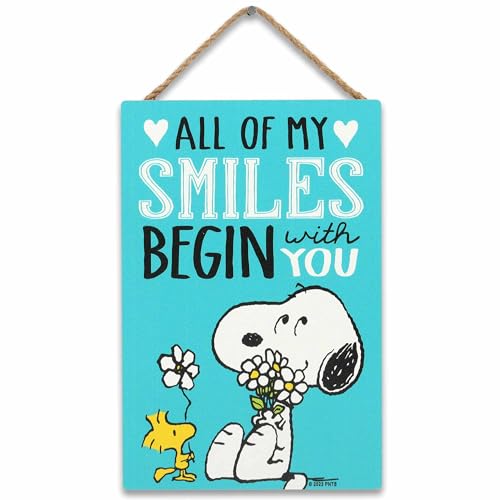 Peanuts Snoopy All My Smiles Begin With You Hängende Holz-Wanddekoration – niedliches Snoopy-Schild – tolle Geschenkidee von Open Road Brands