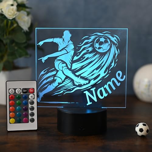 Optechvisual Personalisierte Fußball Lampe mit Name – LED Nachtlicht im Flammenschuss Design – Geschenk für Fußballer, Jugendliche & Erwachsene – Tischlampe für Fußballfans von Optechvisual