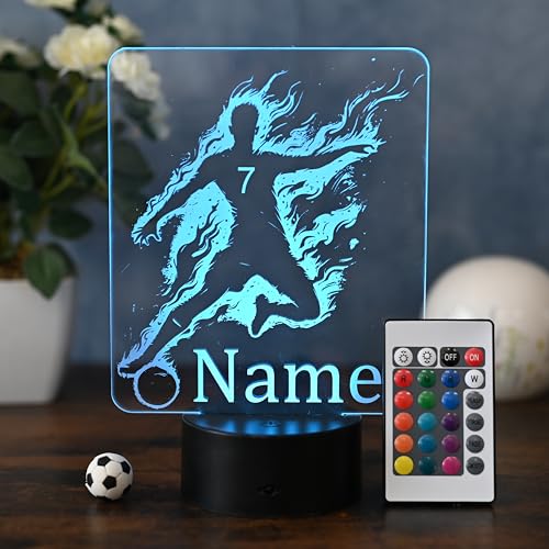 Optechvisual Personalisierte Fußball Lampe im Flammen-Design – LED Nachtlicht mit Name & Zahl – Geschenk für Fußballer, Jugendliche & Erwachsene – Tischlampe & Fußball Deko von Optechvisual