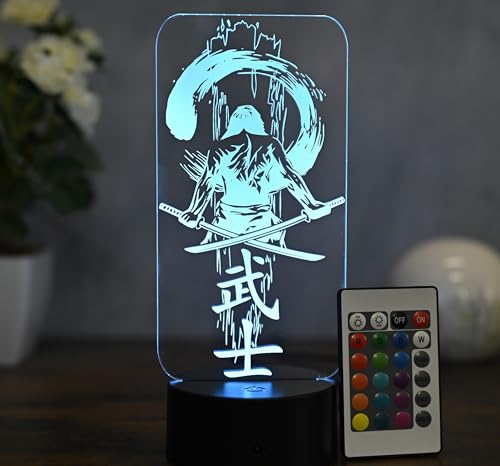 Optechvisual Samurai Schwert Kämpfer Deko mit japanischer Schrift – LED Tischlampe & Nachtlicht – Geschenk für Gamer & Anime Fans – Asiatische Deko für Zuhause von Optechvisual