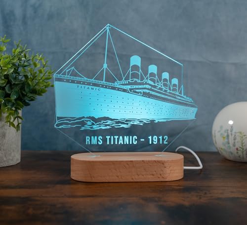 Titanic LED Lampe Schiff 1912 mit Echtholz Sockel – RMS Titanic Deko Licht – Geschenk für Seefahrt-Fans & Nostalgiker – Nachtlicht Acrylglas Made in Germany – maritimes Deko-Licht von Optechvisual