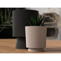 Pflanztopf Mit Abtropfschale Im Modernen Design Pflanztopf Mit Abtropfschale Im Modernen Design von OptimumSolutionsDE