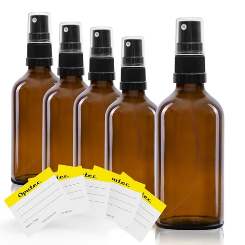 Oputec 5 x 50 ml Sprühflaschen aus Glas mit Zerstäuber + 5 Beschriftungs-Etiketten - Braunglasflaschen mit feinem Sprühkopf - Pumpspray-Flaschen von Oputec
