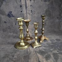 Kammer-Kerzenständer Vintage Gold Spitz Zulaufender Kerzenhalter Dark Academia von Organiccloth