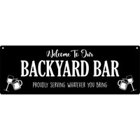 New Welcome To Our Backyard Bar - Hängeschild Für Den Außenbereich von OriginDesigners