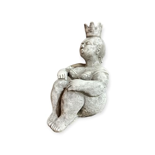 OriginalPaul Skulp & Betondesign Sitzende Prinzessin mit großer Krone als robuste Steinfigur. Frostsicher. Massiv. 28cm Höhe und ca. 6,25kg Gewicht. Skulptur OriginalPaul Skulp & Betondesign Sitzende Prinzessin mit großer Krone als robuste Steinfigur. Frostsicher. Massiv. 28cm Höhe und ca. 6,25kg Gewicht. Skulptur von OriginalPaul Skulp & Betondesign