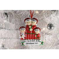 4 Köpfige Familie Passende Pyjamas Personalisierte Weihnachtsverzierung von OrnamentExpressCo
