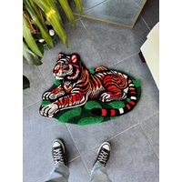 Tiger Im Dschungel Flauschiger Handgemachter Steppdecke von OrnnWorks