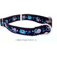 Blue Skull & Crossbones | Blau Schwarz Hundehalsband - Erhältlich in 4 Größen | xs, S, M, L von OrsonAndOlive