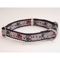 Skull & Crossbones Hundehalsband - in 4 Größen Erhältlich | xs, S, M, L von OrsonAndOlive