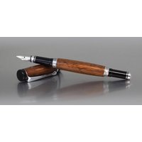 Walnussholz - Distinguierter Handgemachter Stift Exekutiv Füllfederhalter von OrtmannWoodcraft