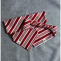 Candy Cane Stripes Scrunchie Hundehalstuch, Hundehalstuch Im Urlaub von OsAndNoxShop
