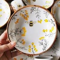 Handgefertigte Bumblebee-Schüssel Keramik Von Osoka.art von OsokaArtCeramics