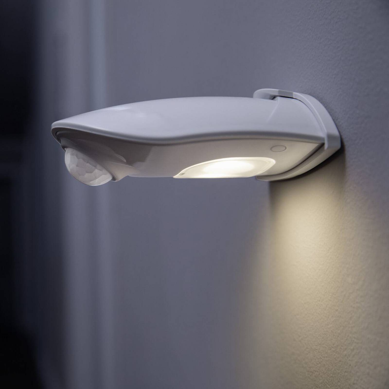 OSRAM LED-Außenwandlampe DOORLED DOWN silber Sensor Batterie OSRAM LED-Außenwandlampe DOORLED DOWN silber Sensor Batterie von Osram