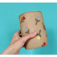 Handgemachte Keramik Küche Utensilo Halter in Tulip Stamp von OssoCeramics
