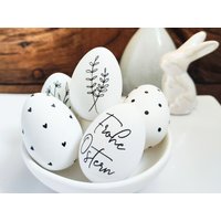 Osterei Mit Blätterzweig Ostergeschenk Dekoration Schwarz - Weiß Osterei Mit Blätterzweig Ostergeschenk Dekoration Schwarz - Weiß von OstisZauberwelt