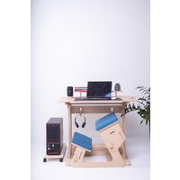 Geschenk Für Ihn Pc-Ständer Schreibtisch Computer Tower Fall Holz Pc-Regal Ständer Räder Unter Gaming Bodenständer Gamer von OtamanDesk