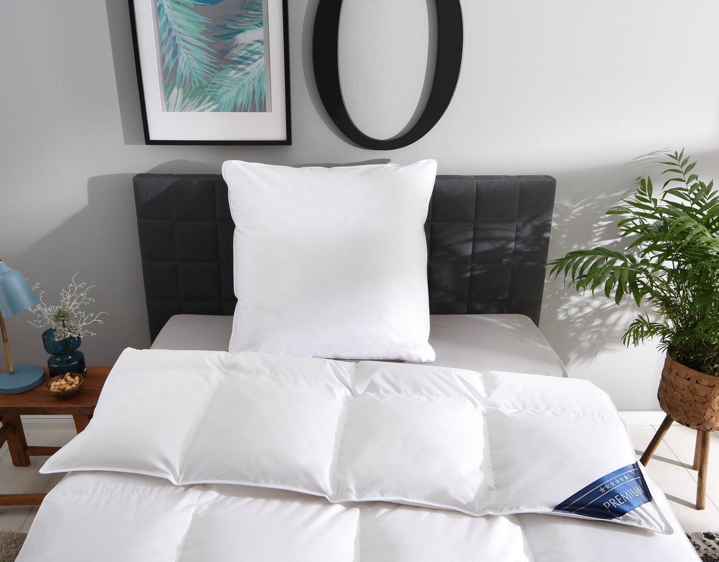 Otto Keller Gänsedaunenbettdecke + Kopfkissen Bella, Bettwaren-Set in 135x200 oder 155x220 cm, Sommer oder Winter, Füllung: Bettdecke: 90% Daunen, 10% Federn, Kopfkissen: 70% Federn, 30% Daunen, Bezug: 100% Baumwolle, Bettdecke 135x200 cm, 155x220 cm. GRATIS DAZU: Schlafspray Otto Keller Gänsedaunenbettdecke + Kopfkissen Bella, Bettwaren-Set in 135x200 oder 155x220 cm, Sommer oder Winter, Füllung: Bettdecke: 90% Daunen, 10% Federn, Kopfkissen: 70% Federn, 30% Daunen, Bezug: 100% Baumwolle, Bettdecke 135x200 cm, 155x220 cm. GRATIS DAZU: Schlafspray von Otto Keller