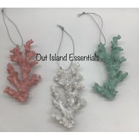 Faux Coral Weihnachtsschmuck | Korallen Stücke Ornamente Küsten Koralle Weihnachtsanhänger von OutIslandEssentials