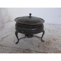 Uraltes Warmhalte Gadget Requisite Dekoration Vintage Uraltes Warmhalte Gadget Requisite Dekoration Vintage von OutOfData