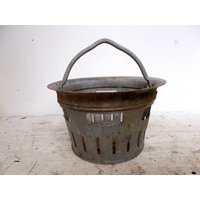 Zinkeimer Gullisieb Pflanztopf Vintage von OutOfData