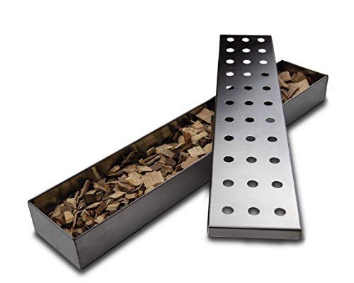 Outdeers Räucherbox aus rostfreiem Edelstahl | Extralange Smokerbox für alle Gasgrill & Holzkohlegrill | Grillzubehör zum Räuchern für Ihr BBQ von Outdeers