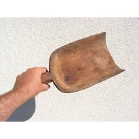 Antike Solide Korn Kugel Aus Den 1800Er Jahren Schöpfkelle Für Körner Rustikale Sammlerstücke U Alte Handarbeit Primitive Küche Holzgriff Schaufel von OutlivedMemories
