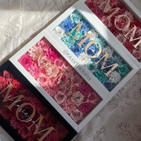 Mama "Ich Liebe Dich" Blumenkasten | Papier Rose Geschenkbox Blumen Schattenbox Personalisiertes Geschenk Für Muttertag, Geburtstag & Jahrestag von OvertheLunaDesigns