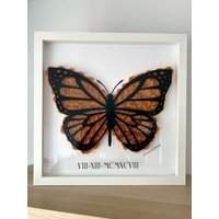 Monarch Schmetterling Blumendose | Rosendose Personalisiertes Geschenk Zum Geburtstag, Jahrestage, Weihnachten, Muttertag, Valentinstag Monarch Schmetterling Blumendose | Rosendose Personalisiertes Geschenk Zum Geburtstag, Jahrestage, Weihnachten, Muttertag, Valentinstag von OvertheLunaDesigns