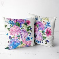 Set Von 2 Kissenhüllen Mit Blau & Rosa Hortensie Blumenmuster | Doppelseitiger Druck Auf Dem Weichen Wildleder Verschiedenen Größen, Oeko-Tex® von OyzShop