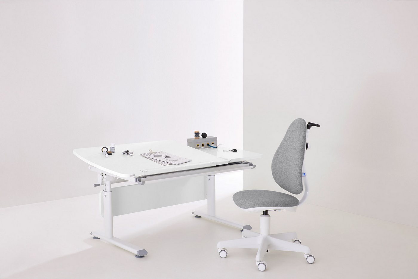 PAIDI Schreibtischstuhl JOOKI S, ergonomisch mitwachsend von PAIDI