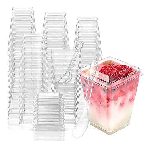 PALUDO 50 Stück Mini Desserttassen mit Deckel und Löffeln, 5oz/150ml Dessertgläser Plastik Dessertbecher Klare, Wiederverwendbar Trapezoid Dessertschalen Set für Mousse Pudding Hochzeiten Party von PALUDO