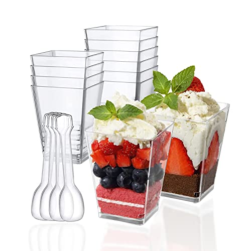 PALUDO 50 Stück Mini Desserttassen mit Löffeln - 5oz/150ml Dessertgläser Plastik Dessertbecher Klare - Wiederverwendbar Trapezoid Dessertschalen Set für Mousse Pudding Desserts Hochzeiten Party von PALUDO