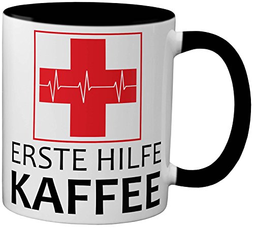 PAPAYANA - 1075 - ERSTE-Hilfe-Kaffee - Beidseitig Bedruckte Tasse 325ml 11oz - Große Farbauswahl - Schwarz von PAPAYANA