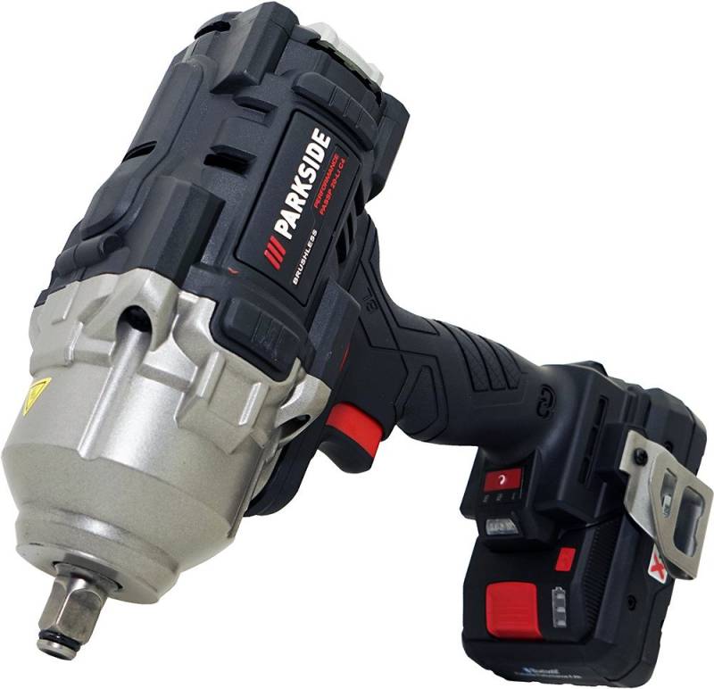 PARKSIDE PERFORMANCE® Akku-Drehschlagschrauber 20V Akku Schlagschrauber PASSP 20-Li C4 inkl. 4Ah Smart Akku, 1550 U/min, 1356 Nm, Integrierte LED-Arbeitsleuchte von PARKSIDE PERFORMANCE®