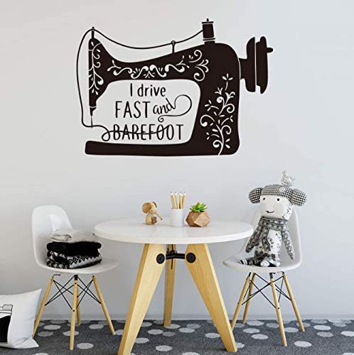 Ich Fahre Schnell Und Barfuß Nähen Wandaufkleber Nähzimmer Schlafzimmer Motivationszitat Handwerk Handarbeiten Wandtattoo Vinyl 56Cmwidex40Cmhigh von PAWANG