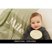 Personalisierte Babydecke - Vertikale Streifen Design 4 Größen. 100% Baumwoll- Strickdecke von PBSGiftsAndPrints