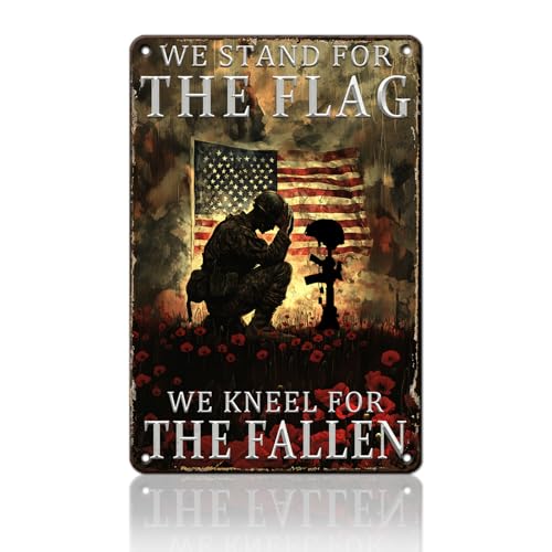 PEACHGARDEN Blechschild mit Aufschrift "We Stand For The Flag We Kneel For The Fallen" Vintage Soldat USA Amerika Flagge Metallschild Dekor 20,3 x 30,5 cm PEACHGARDEN Blechschild mit Aufschrift "We Stand For The Flag We Kneel For The Fallen" Vintage Soldat USA Amerika Flagge Metallschild Dekor 20,3 x 30,5 cm von PEACHGARDEN
