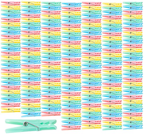 PEARL Klammern: Bunte Wäscheklammern aus Kunststoff, 200 Stück in 4 Farben, 7 cm (Wäscheklammern-Sets, Wäschklammern, Wäscheständer) von PEARL