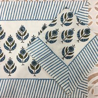 Weihnachten Esstisch Sets 6 Set | Floral Block Print Tischset Servietten Stoffuntersetzer 6Er-Set Mit Blauen Schrägen Rand Baumwoll-Servietten Weihnachten Esstisch Sets 6 Set | Floral Block Print Tischset Servietten Stoffuntersetzer 6Er-Set Mit Blauen Schrägen Rand Baumwoll-Servietten von PEARLINTERNATIONALJP