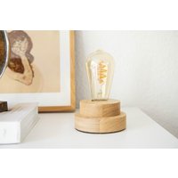 Tischleuchte Aus Eichenholz - Perfekt Für Sideboard Und Nachttisch von PENWORKSde
