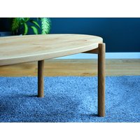 Großer Ovaler Couchtisch Aus Eichenholz Handgefertigt Großer Ovaler Couchtisch Aus Eichenholz Handgefertigt von PERNOIwoods