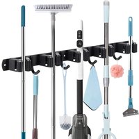 Besenhalterung Wand Gerätehalter Wandhalterung mit 5 Halter und 4 Haken Mopphalter Selbstklebend für Garten Garage Badezimmer Schwarz von PETITES ECREVISSES