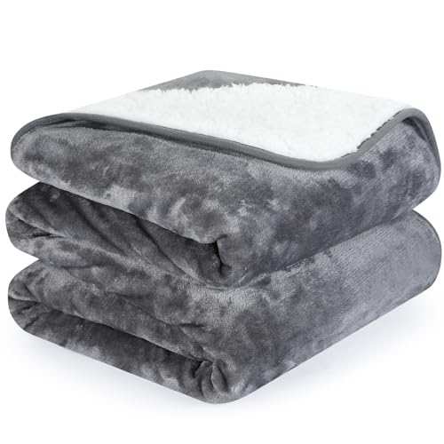 PETTOM Fleece Hundedecke wasserdichte Haustierdecken(75 x 100 cm), weicher Plüschüberwurf für Katzen Welpen Schützt Couch, Stühle, Auto oder Bett vor Verschütten, Flecken - Maschine waschbar(M, Grau) von PETTOM