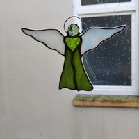Schutzengel Mit Herz in Wunschfarben Schutzengel Mit Herz in Wunschfarben von PHANTASIEundALLTAG