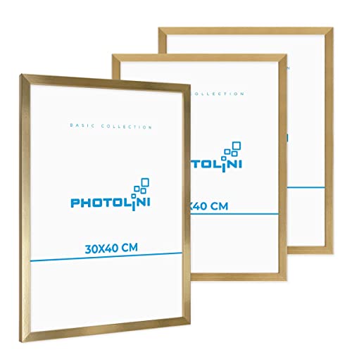PHOTOLINI Bilderrahmen 30x40 Holz MDF Gold, 3er Set Bilderrahmen 40x30 cm, Picture Frame mit bruchsicherem Acrylglas, Rahmen 30 x 40 zum Aufhängen, extra Zubehör - Rahmen 30x40 für Fotos & Poster PHOTOLINI Bilderrahmen 30x40 Holz MDF Gold, 3er Set Bilderrahmen 40x30 cm, Picture Frame mit bruchsicherem Acrylglas, Rahmen 30 x 40 zum Aufhängen, extra Zubehör - Rahmen 30x40 für Fotos & Poster von PHOTOLINI