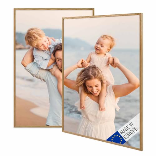 PHOTOLINI Bilderrahmen 61 x 91.5 cm Eiche, Made in EU Posterrahmen 91.5x61cm zum Aufhängen, 2er Set Bilderrahmen 61x91,5 Holz mit bruchsicherem Acrylglas & Zubehör - für Ihre liebsten Fotos & Bilder PHOTOLINI Bilderrahmen 61 x 91.5 cm Eiche, Made in EU Posterrahmen 91.5x61cm zum Aufhängen, 2er Set Bilderrahmen 61x91,5 Holz mit bruchsicherem Acrylglas & Zubehör - für Ihre liebsten Fotos & Bilder von PHOTOLINI