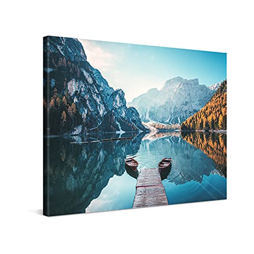 PICANOVA – Bild auf Leinwand Dolomites Bergsee Pragser Wildsee 80x60cm Leinwandbild – Premium Leinwanddruck – Wandbild Kunstdruck Auf 2cm Holz-Keilrahmen Wohnzimmer Wanddekoration – Berge von PICANOVA