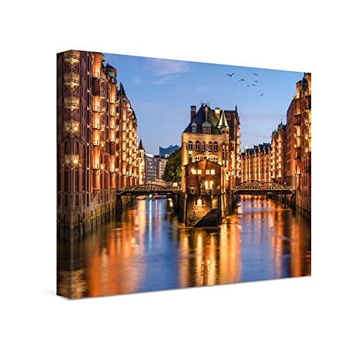 PICANOVA – Premium Leinwanddruck – Leinwandbild Hamburg Speicherstadt Panorama 40x30cm – Kunstdruck Auf 2cm Holz-Keilrahmen Für Schlaf- Und Wohnzimmer – Kollektion Deutschland PICANOVA – Premium Leinwanddruck – Leinwandbild Hamburg Speicherstadt Panorama 40x30cm – Kunstdruck Auf 2cm Holz-Keilrahmen Für Schlaf- Und Wohnzimmer – Kollektion Deutschland von PICANOVA
